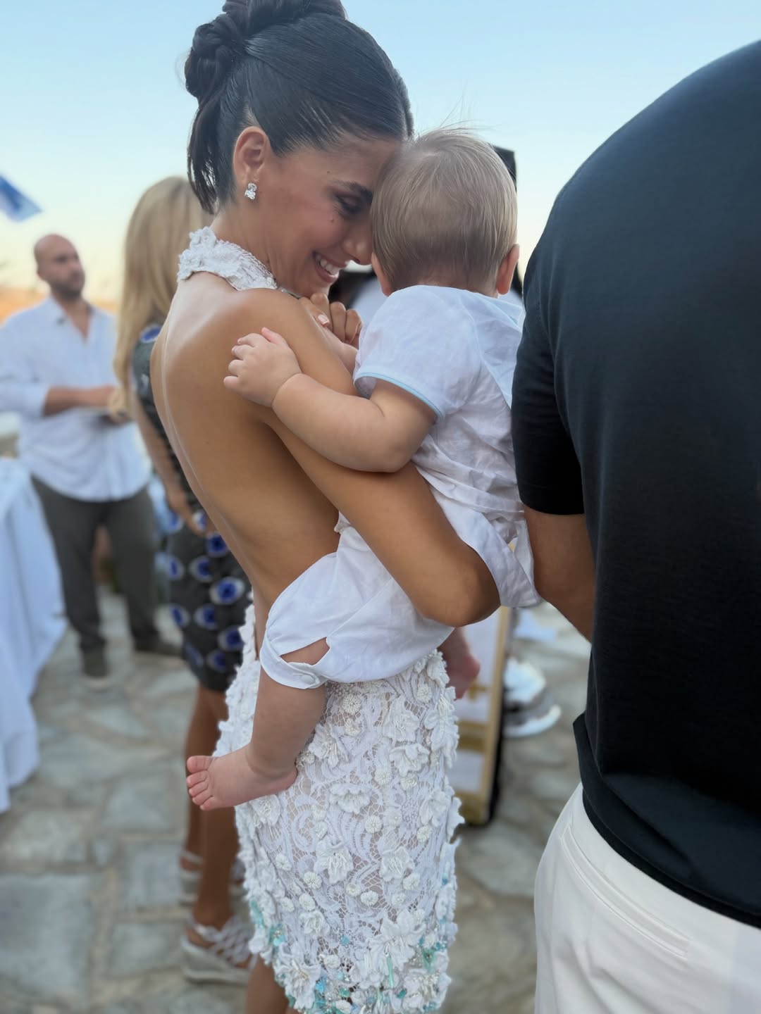 Η Αλεξάνδρα Νίκα γιορτάζει τον πρώτο χρόνο ζωής του γιου της με μια τρυφερή ανάρτηση από τη βάφτισή του, μιλώντας για την αλλαγή που έφερε στη ζωή της.