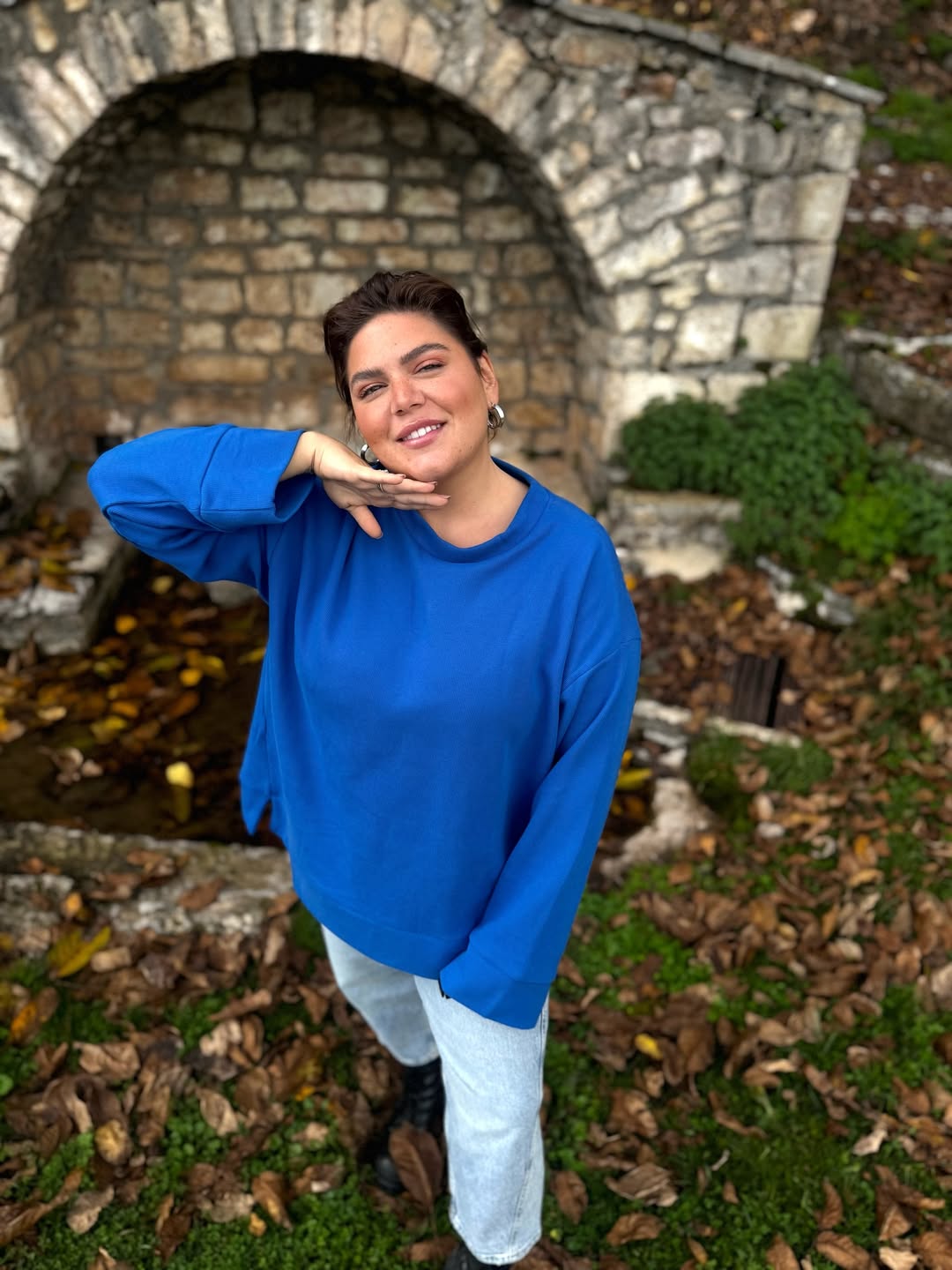 Ο Γιώργος Κρικοριάν αποκάλυψε ότι η Δανάη Μπάρκα είναι τρελά ερωτευμένη, ενώ νέες πληροφορίες για τον Φάνη Μπότση δείχνουν πως η σχέση τους προχωρά.