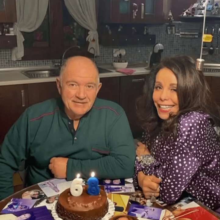 Η Χρυσή Ολυμπιονίκης αναφέρθηκε στην απώλεια του συζύγου της, Δημήτρης Ζαρζαβατσίδης, και στο πώς βιώνει τις πρώτες γιορτές χωρίς εκείνον, περιγράφοντας το πένθος ως κάτι που δεν μπορεί να εξημερωθεί.