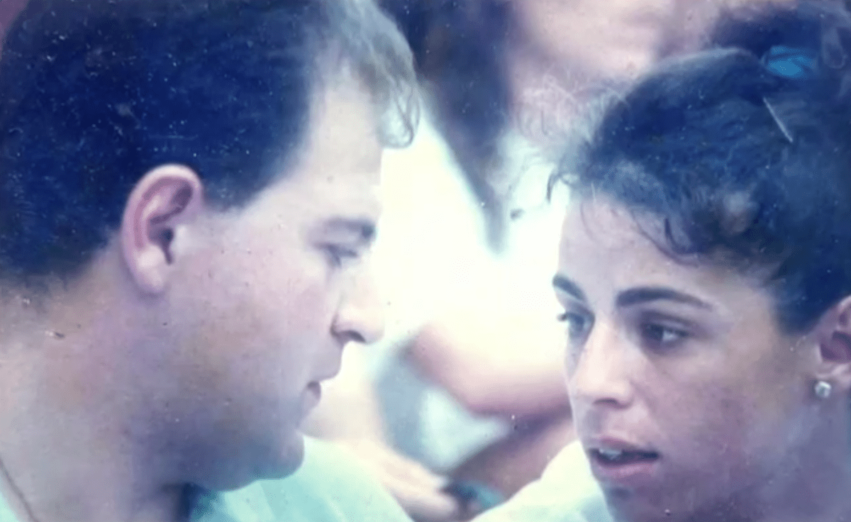 Η Βούλα Πατουλίδου συγκλονίζει μιλώντας για την απώλεια του συζύγου της, Δημήτρη Ζαρζαβατσίδη, και τα πρώτα Χριστούγεννα χωρίς εκείνον, σε μια εξομολόγηση γεμάτη αλήθεια και συναίσθημα.