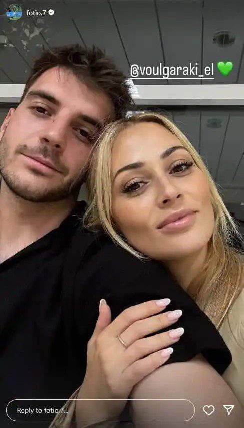 Η Ελένη Βουλγαράκη μιλά για τα Χριστούγεννα που θα περάσει δίπλα στον Φώτη Ιωαννίδη στην Πορτογαλία, τη σχέση από απόσταση, αλλά και τη φετινή της απουσία από την τηλεόραση.