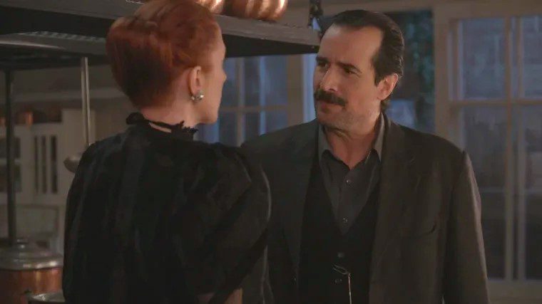 Τα επόμενα επεισόδια του «Grand Hotel» φέρνουν καταιγιστικές ανατροπές. Η Αλίκη και ο Άρης ζουν μια νύχτα πάθους που αλλάζει τα πάντα, ο Ρήγας χαροπαλεύει στο μυστικό κελί και ο Θεόφιλος παρασύρεται σε μια προδοσία που απειλεί να καταστρέψει τα πάντα γύρω του. Το περιοδικό «Mytv» αποκαλύπτει όσα πρόκειται να δούμε.