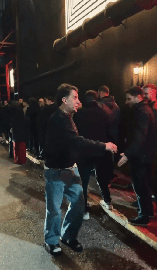 mazonakis-akti-peiraios-xeretaei-ton-kosmo-3