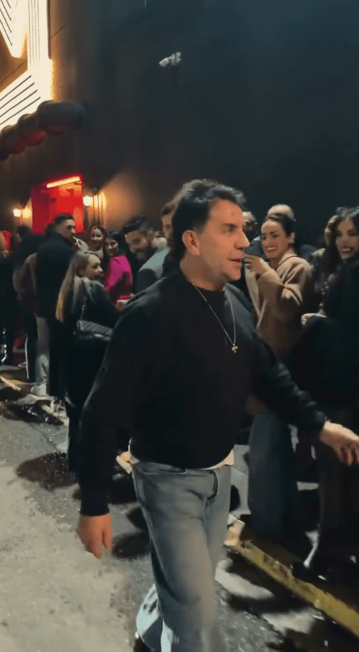 mazonakis-akti-peiraios-xeretaei-ton-kosmo-4