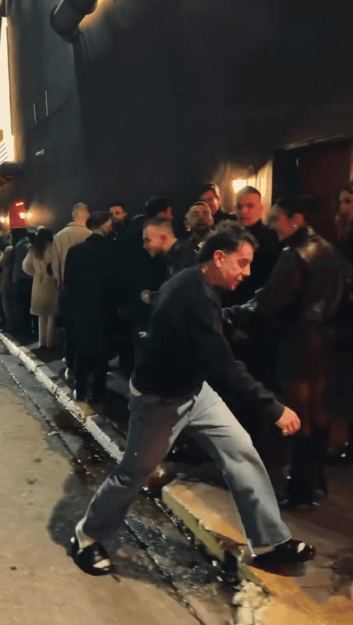 mazonakis-akti-peiraios-xeretaei-ton-kosmo-5