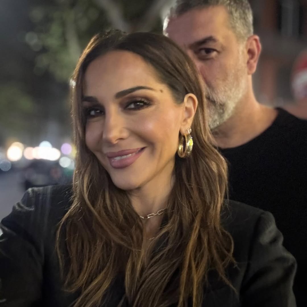 Ο Βασίλης Μπισμπίκης ευχήθηκε δημόσια στη Δέσποινα Βανδή για την ονομαστική της γιορτή, με μια τρυφερή ανάρτηση ανήμερα των Χριστουγέννων.