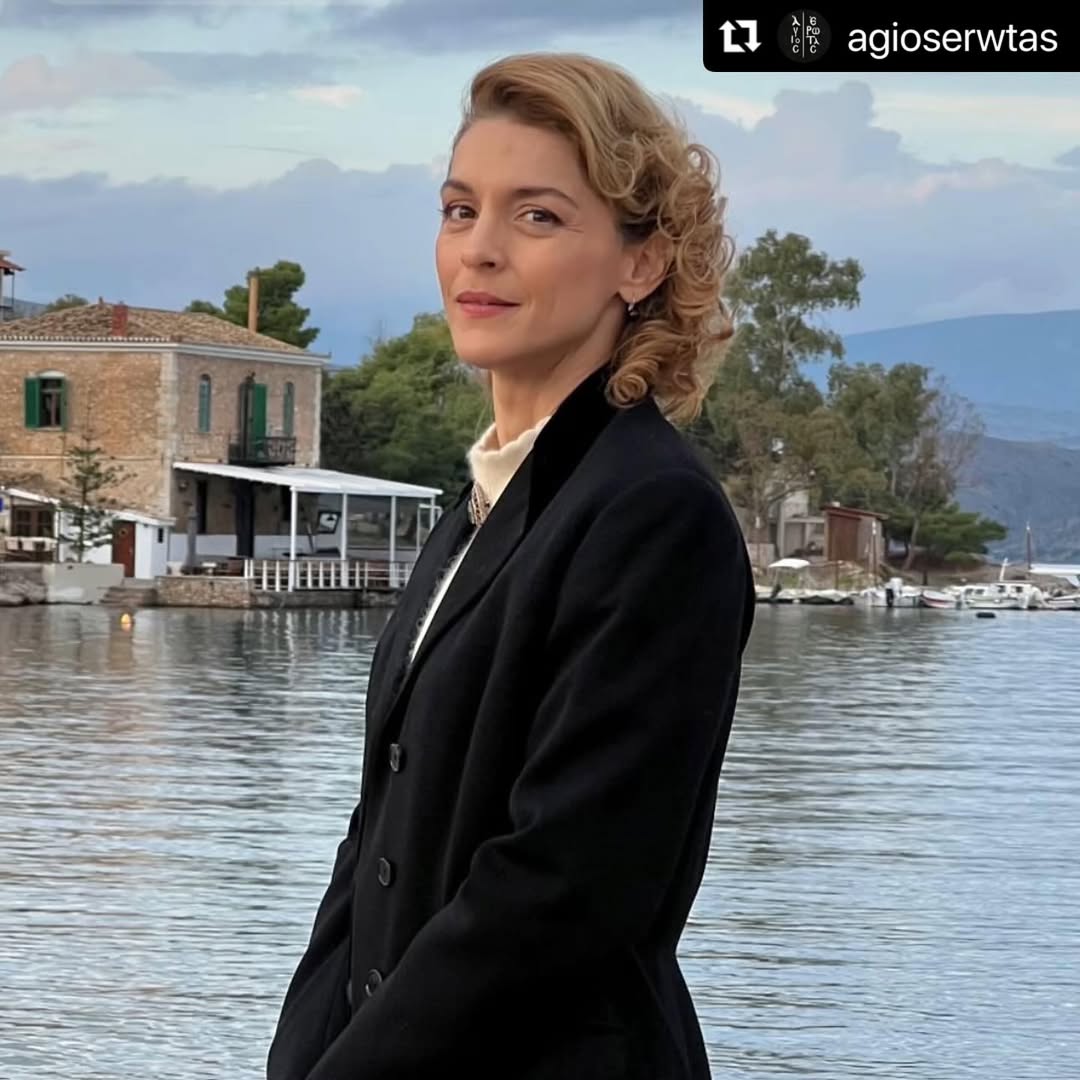 Στο φινάλε του επεισοδίου, το οποίο περιλάμβανε έντονα δραματικά γεγονότα, όπως σεισμό, καταστροφές και τραυματισμούς, υπήρχε και μια σκηνή αγάπης ανάμεσα στους χαρακτήρες «Άννα» και «Ελένη». Όπως αποκάλυψε η Γιούλικα Σκαφιδά, η σκηνή αυτή δεν προβλήθηκε ποτέ, γεγονός που την οδήγησε να μιλήσει ανοιχτά για λογοκρισία και εξωτερικές παρεμβάσεις στο καλλιτεχνικό έργο.