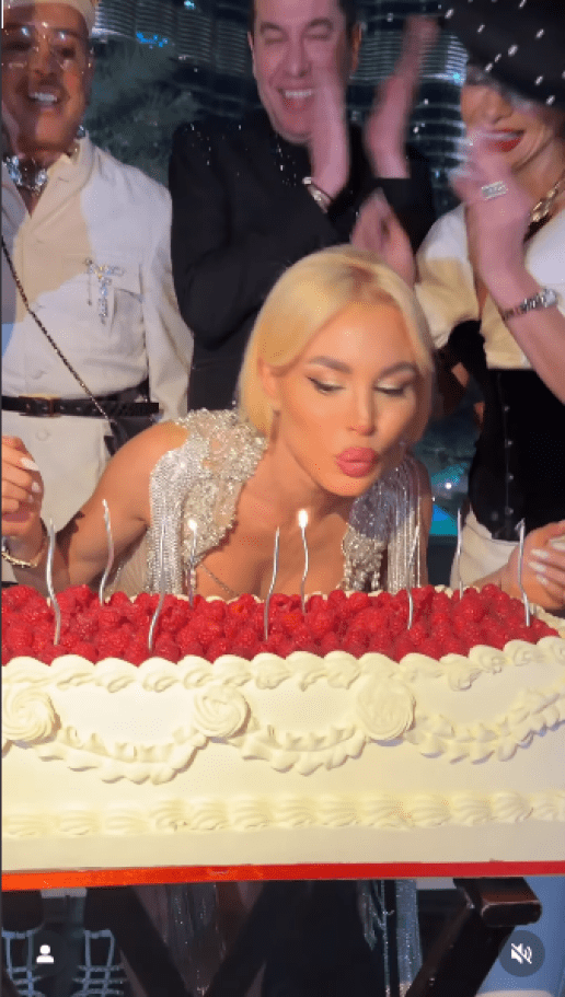 alexandra-panagiotarou-genethlia-dubai-instagram-photos-3