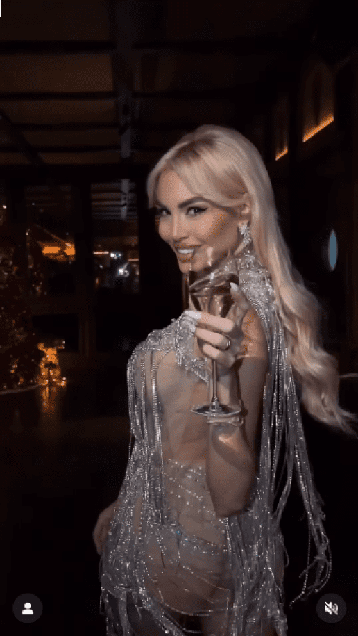 alexandra-panagiotarou-genethlia-dubai-instagram-photos-4