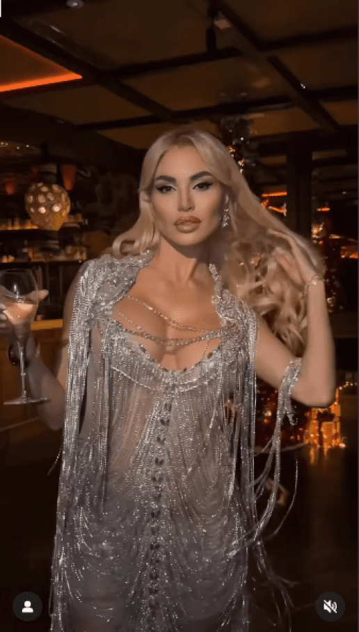 alexandra-panagiotarou-genethlia-dubai-instagram-photos-5