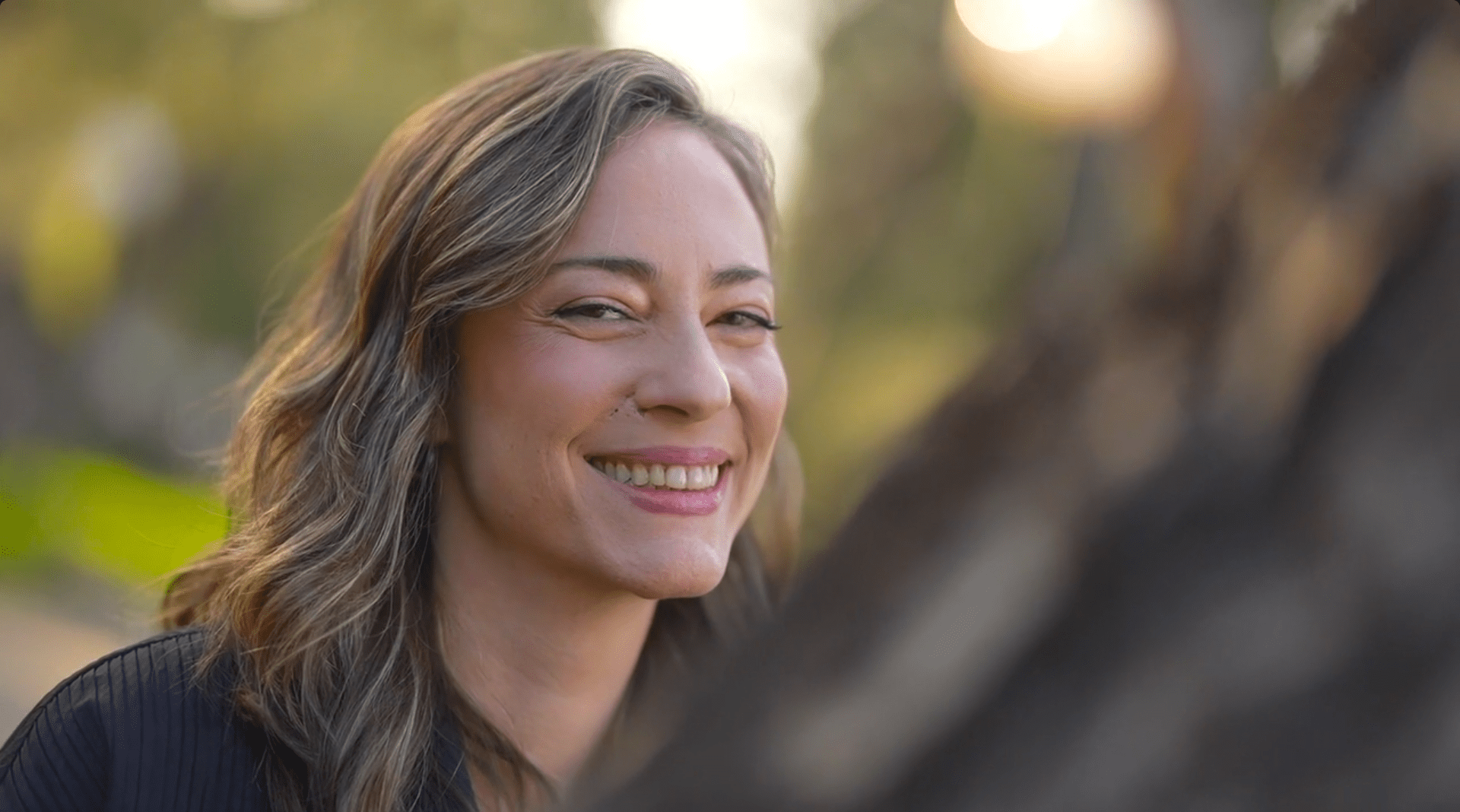 Η ηθοποιός και παιδοψυχολόγος μιλά ανοιχτά για τη μητρότητα, τις δυσκολίες των πρώτων ημερών και τη στιγμή που γεννήθηκαν πραγματικά τα συναισθήματά της.