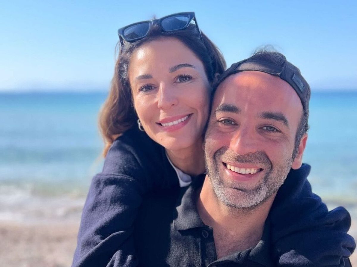 Όσα έχουν γίνει γνωστά για το τέλος της σχέσης της ηθοποιού με τον επιχειρηματία, πώς κυκλοφόρησε η είδηση και τι δείχνουν τα γεγονότα μέχρι σήμερα.