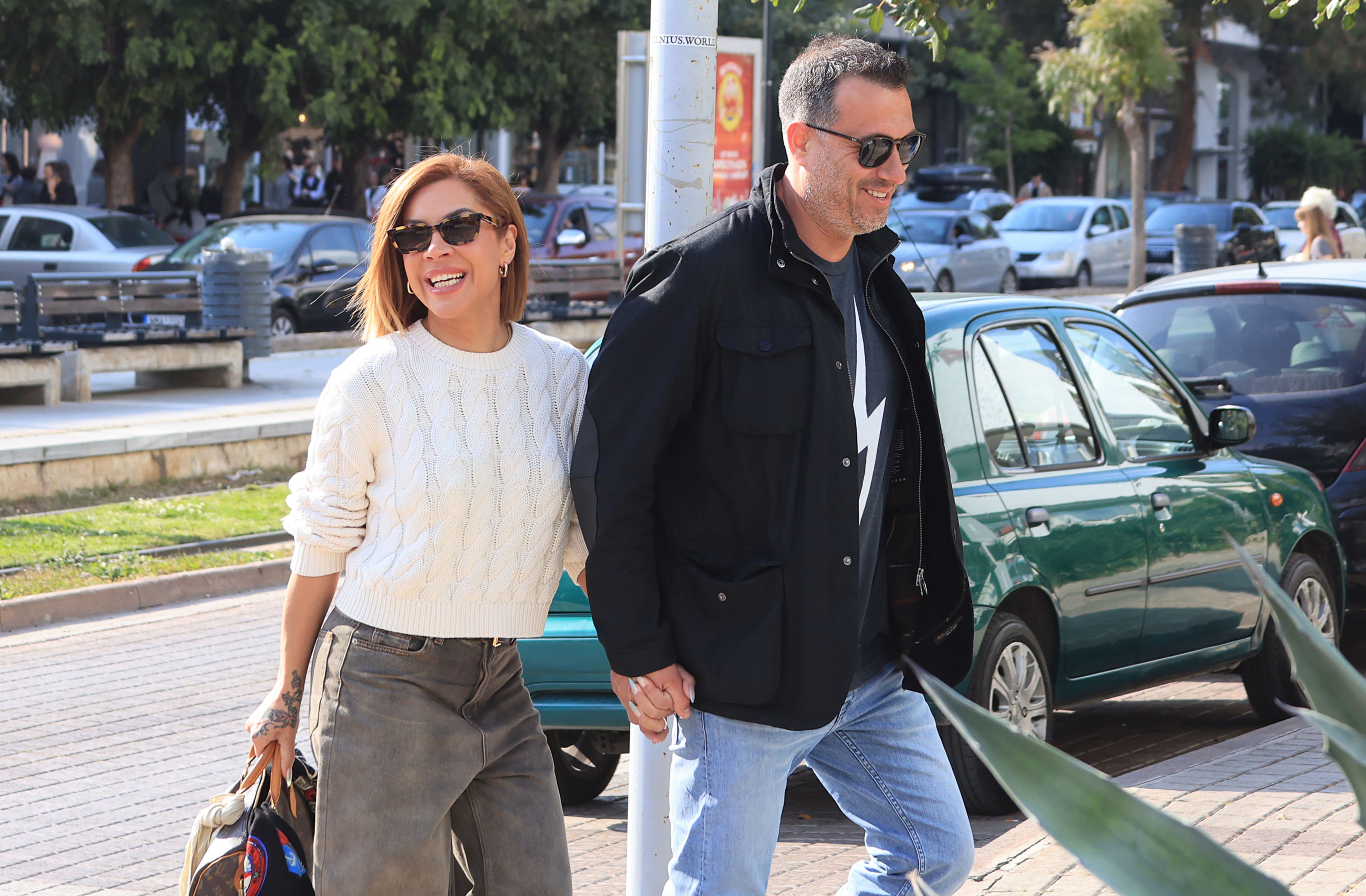 Η τραγουδίστρια μιλά στο Happy Day για τα δημοσιεύματα που τη θέλουν χωρισμένη από τον Πάνο Ιωάννου και εξηγεί τι πραγματικά συνέβη με τις φωτογραφίες στα social media.