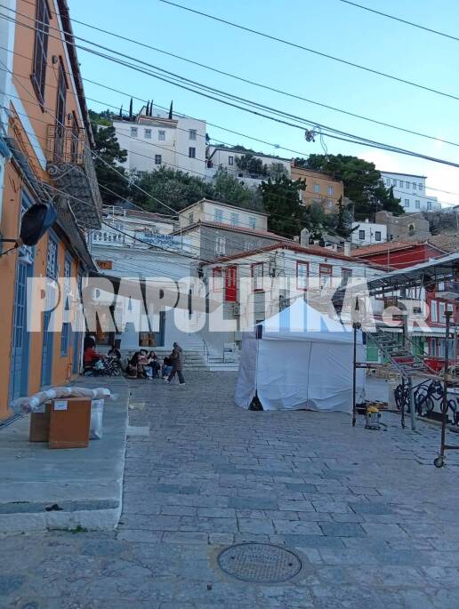 ydra-gyrismata-brad-pitt8