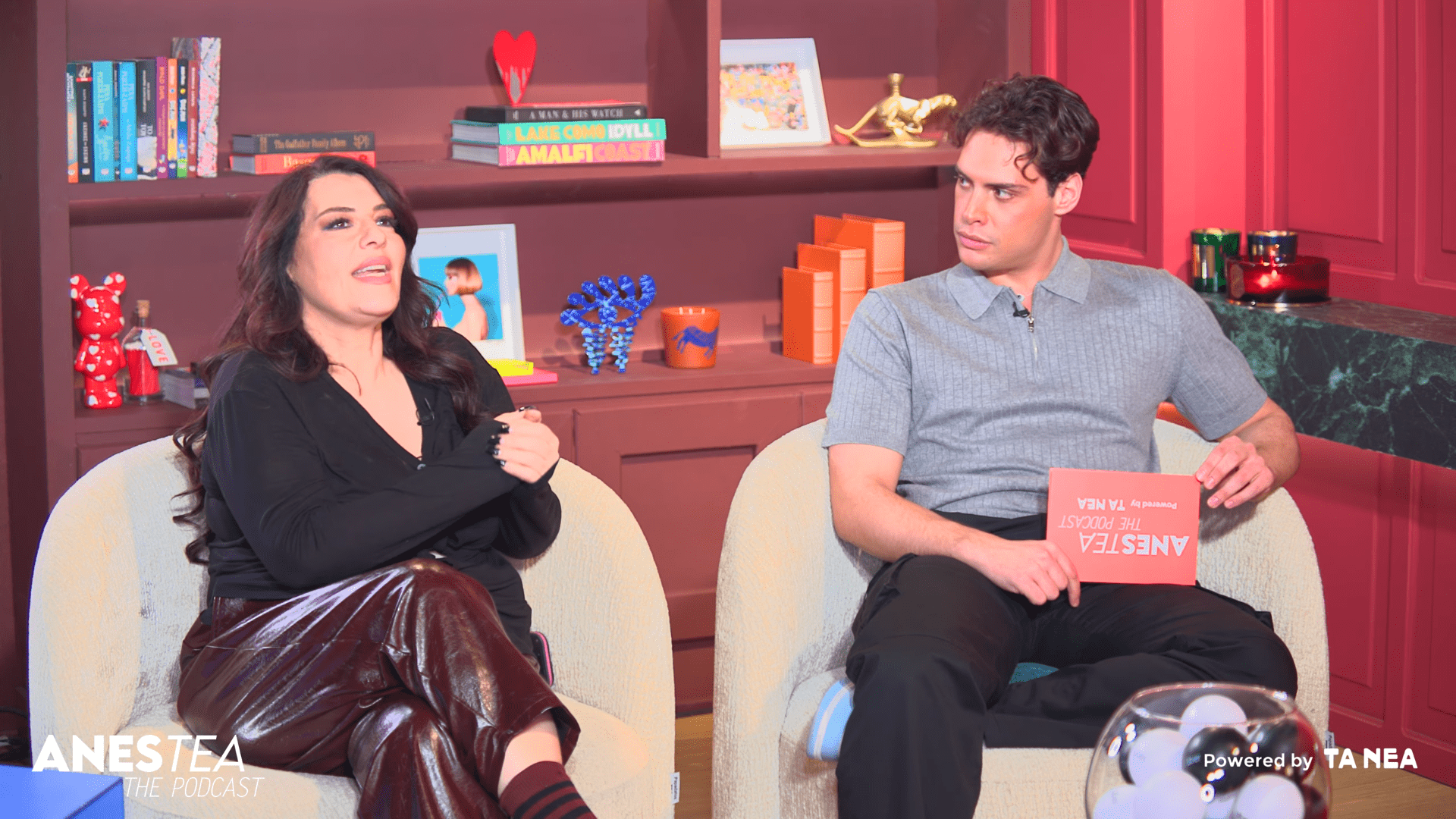 Η Κατερίνα Ζαρίφη μιλά ανοιχτά για την απόφασή της να μην αποκτήσει παιδιά και την κοινωνική πίεση που βιώνουν οι γυναίκες.