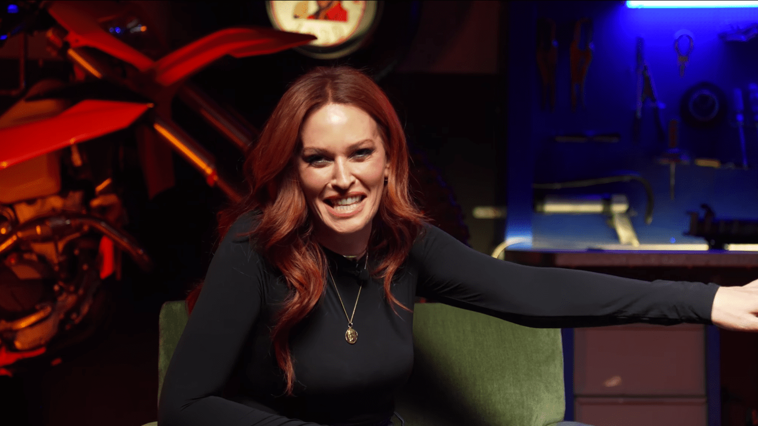 Η Σίσσυ Χρηστίδου μίλησε ανοιχτά για τις τοξικές σχέσεις, παραδέχτηκε πως έχει υπάρξει και η ίδια τοξική στο παρελθόν και εξήγησε γιατί πλέον δεν εμπιστεύεται καθόλου το love bombing.