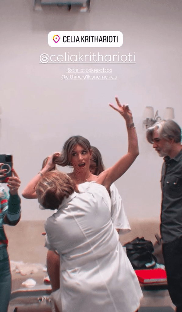 Στην τελική ευθεία για τον γάμο της με τον Μπρούνο Τσερέλα έχει μπει η Αθηνά Οικονομάκου, με την ηθοποιό και επιχειρηματία να κάνει την πρώτη της πρόβα νυφικού στο ατελιέ της Celia Kritharioti, μοιράζοντας μάλιστα στιγμιότυπα μέσα από τα social media το απόγευμα της Παρασκευής 17 Απριλίου 2026.