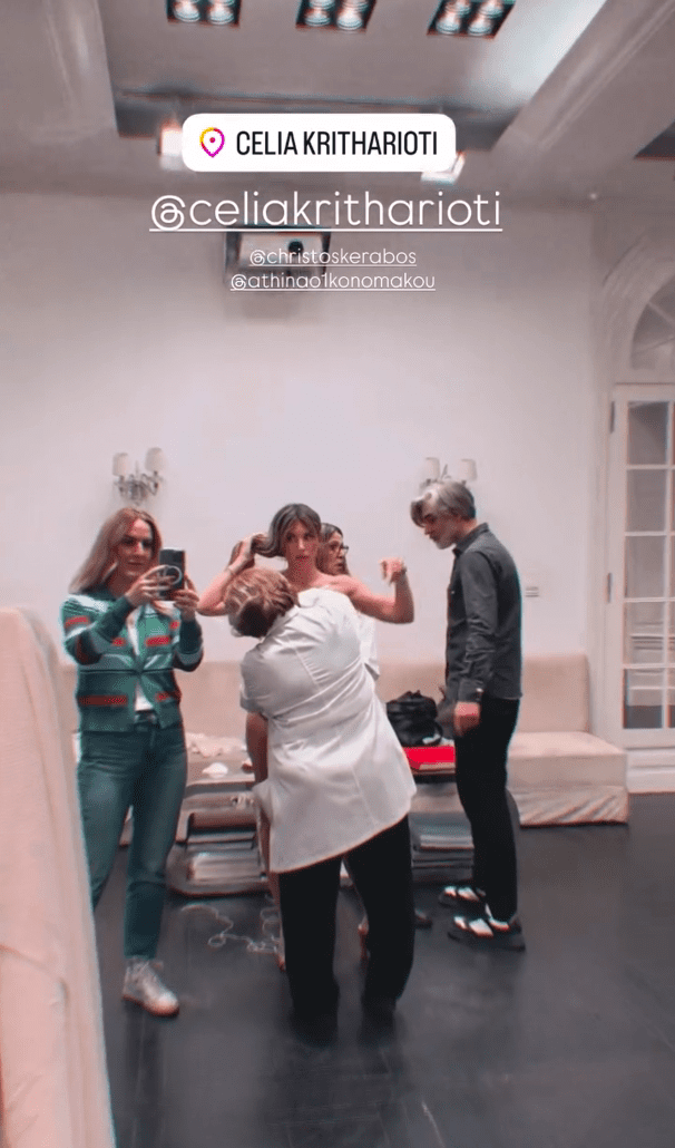 Η Αθηνά Οικονομάκου μπήκε σε ρυθμούς γάμου, κάνοντας πρόβα νυφικού στο ατελιέ της Celia Kritharioti, λίγο πριν το μεγάλο event στην Πάρο.