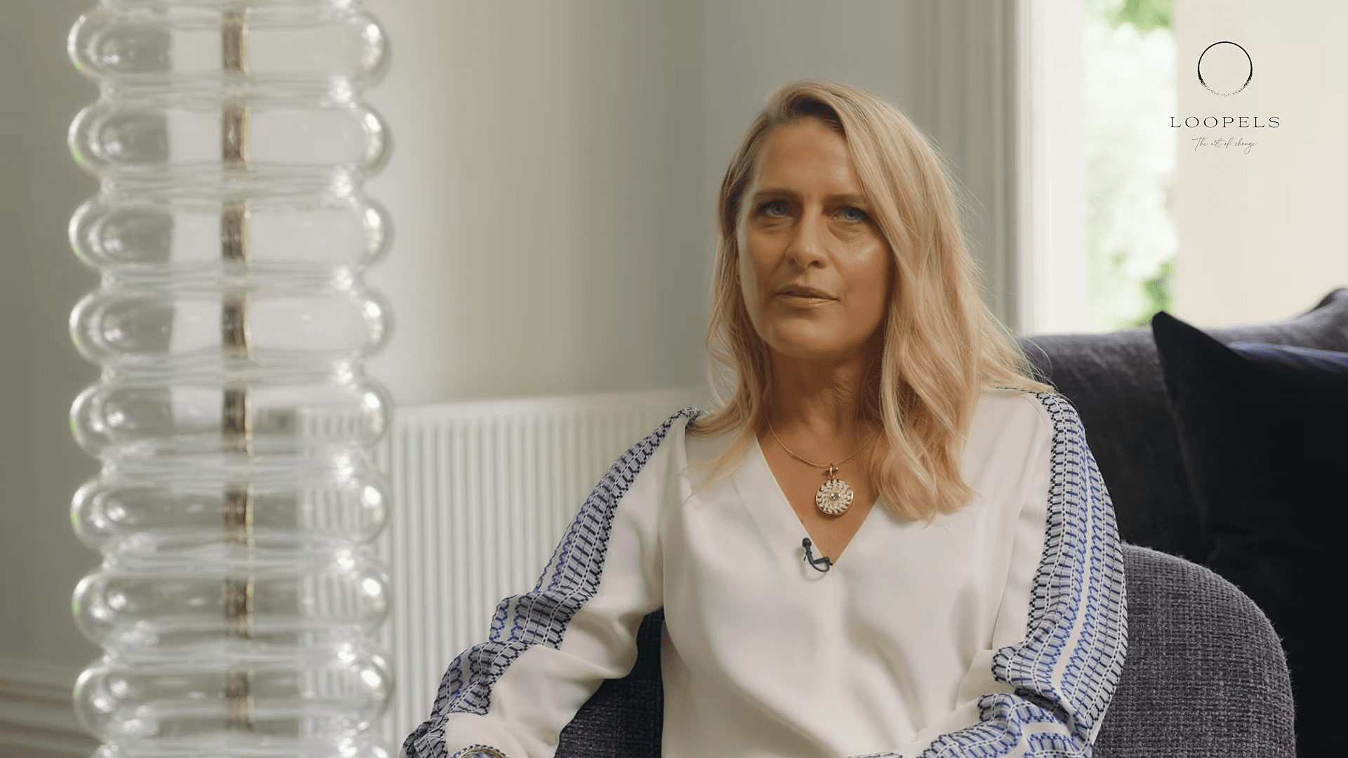 Η Τατιάνα Μπλάτνικ μιλά για τη νέα της ζωή μετά το διαζύγιο, τις προσωπικές της μάχες και την τραυματική απώλεια του πατέρα της.