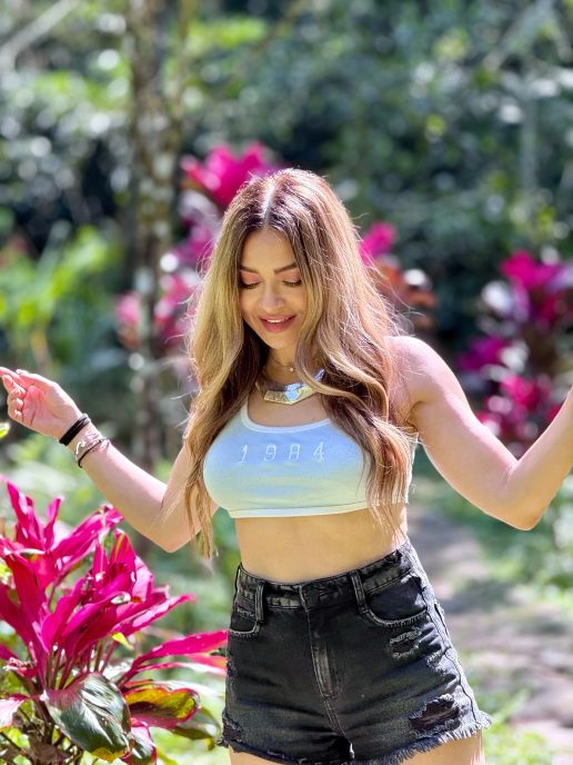 apostolia-zoi-diakopes-balli-photos-instagram-1