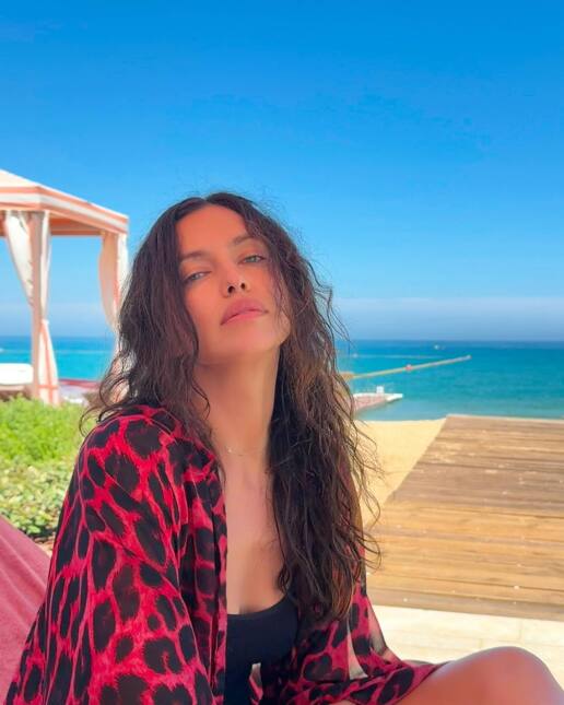 irina-shayk-jule-2026-summer-photos-1