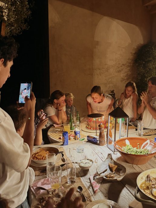 kate-hudson-summer-2026-greece-17