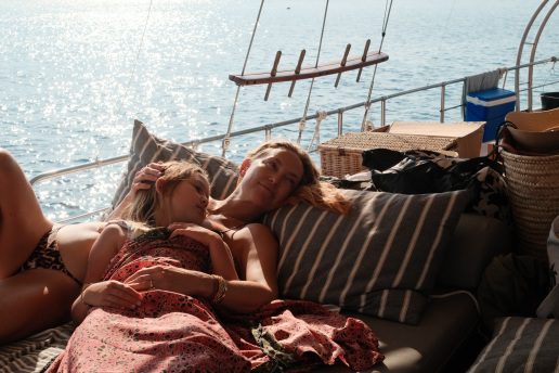 kate-hudson-summer-2026-greece-2
