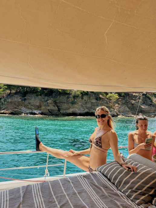 kate-hudson-summer-2026-greece-4
