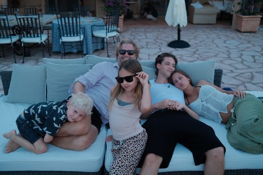 kate-hudson-summer-2026-greece-8