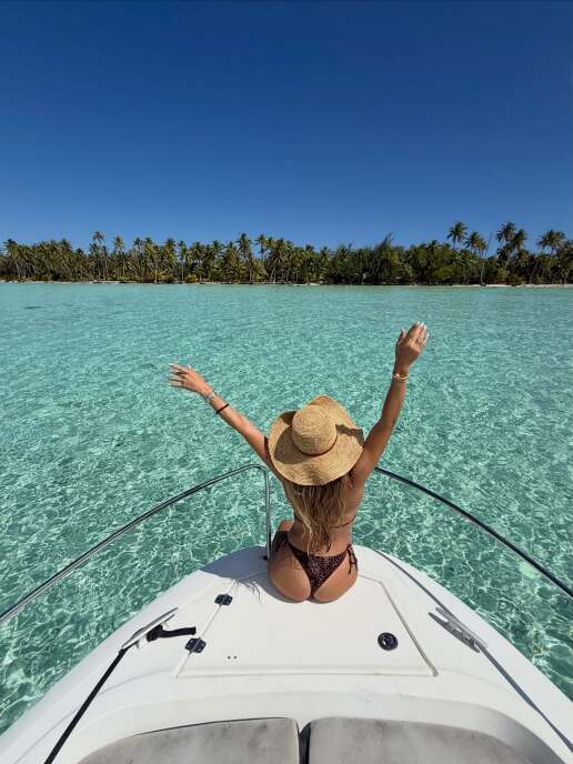 athina-oikonomakou-bruno-cherela-borabora-summer-2026-photos-12