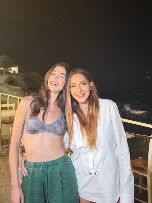 despoina-vandi-vasilis-bisbikis-paros-diakopes-dekapentaygoustos-photos-3