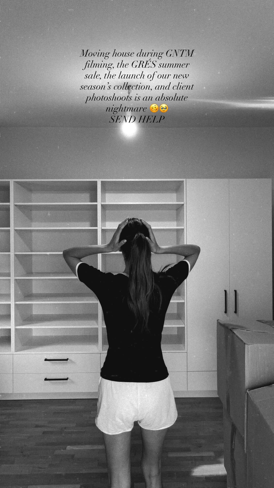 Η Ηλιάνα Παπαγεωργίου αποκάλυψε ότι μετακομίζει, ενώ συνδυάζει τα γυρίσματα του GNTM, τις δραστηριότητες της GRÉS και συνεχείς φωτογραφίσεις.