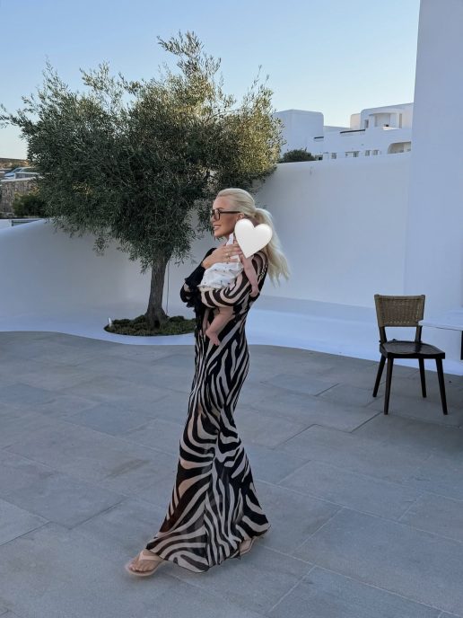 katerina-kainourgiou-mykonos-me-paidi-summer-2026-photos-1