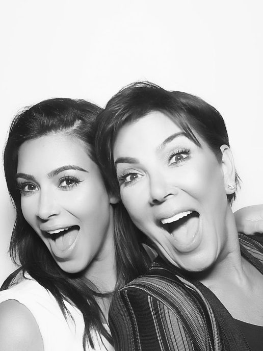 kim-kardashian-genethlia-eyxes-kris-jenner-5