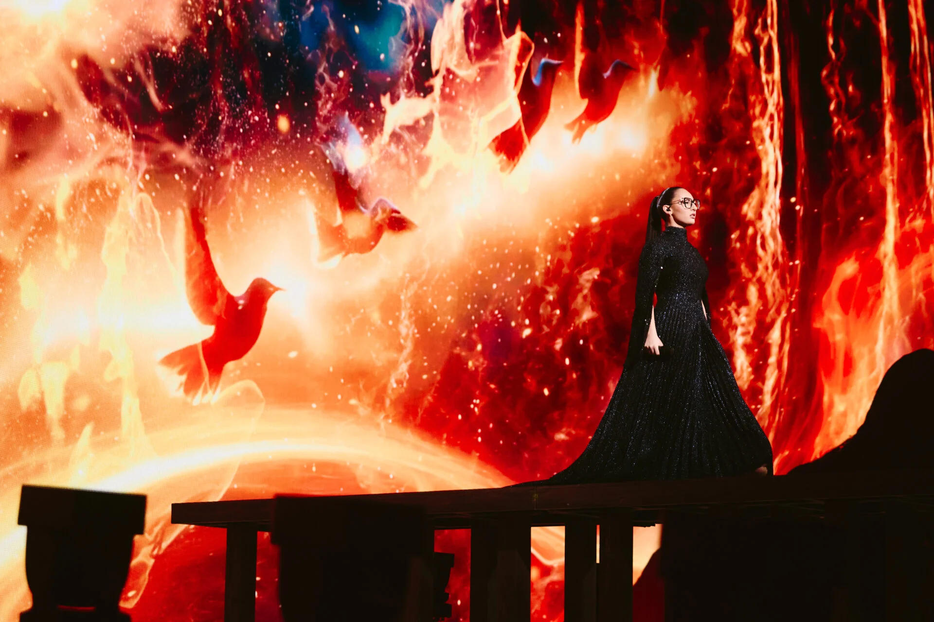 Το ελληνικό κοινό αντέδρασε ενθουσιασμένα, με τα social media να πλημμυρίζουν από επαίνους. Το hashtag #eurovisiongr βρέθηκε στην κορυφή του ελληνικού Twitter, ενώ τα σχόλια επαίνεσαν τη φωνή της Klavdia, την ερμηνευτική της δύναμη και τη συνολική καλλιτεχνική επιμέλεια της εμφάνισης.