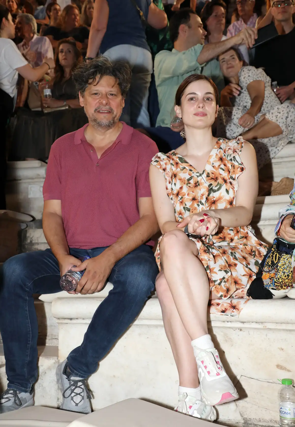 Ο Λευτέρης Χαρίτος και η σύντροφός του Σμαράγδα Αδαμοπούλου παρακολούθησαν μαζί παράσταση στο Ηρώδειο.