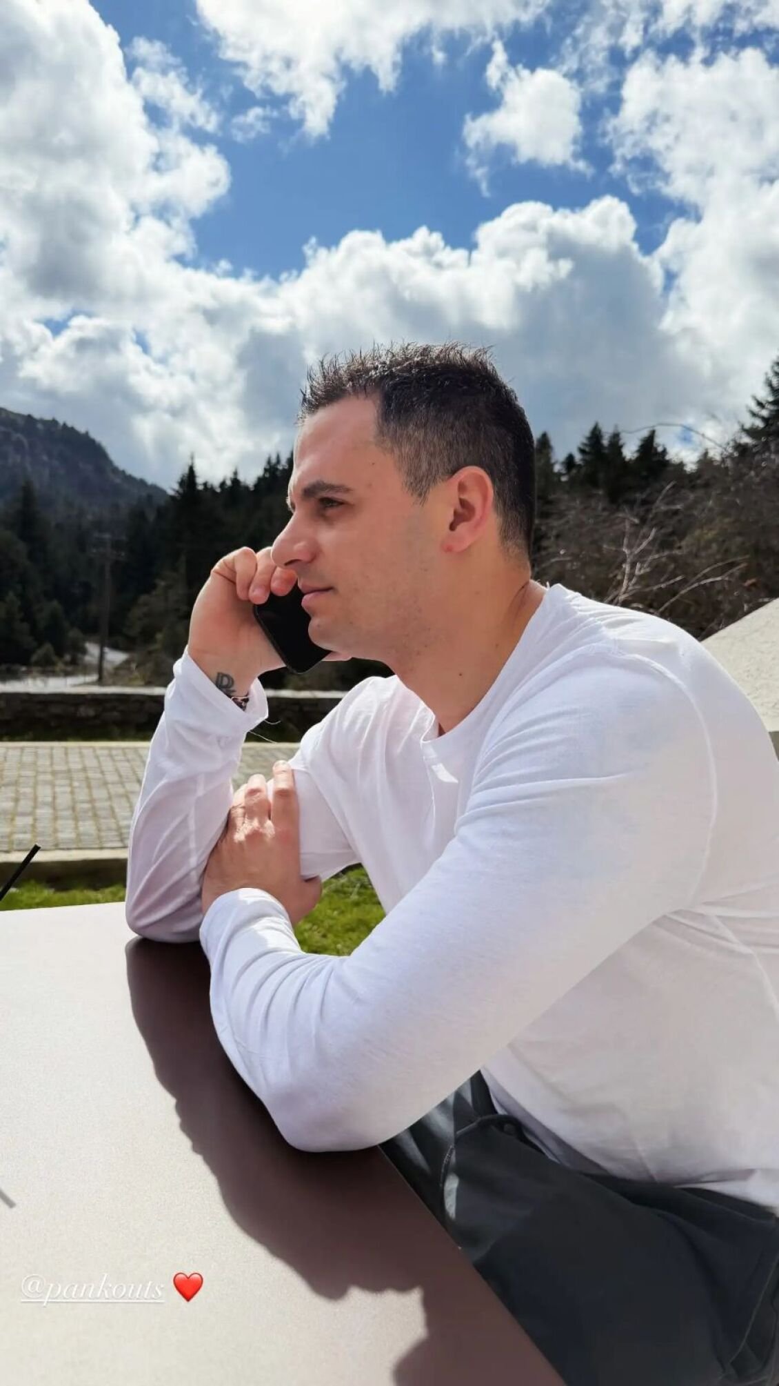 Η Καινούργιου φωτογράφισε τον Κουτσουμπή