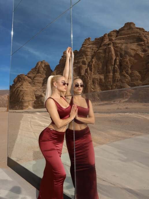 ioanna-touni-instagram-photos-alula-saudi-arabia-6