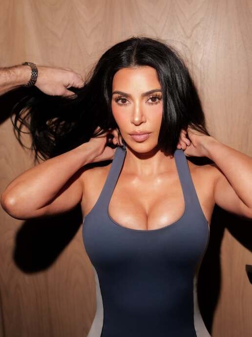 kim-kardashian-instagram-photos-skims-nike-8