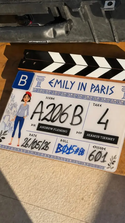 emilyinparis-2-3